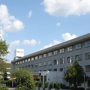 מלון Intercityhotel Frankfurt Airport, פרנקפורט